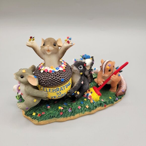 Charming Tails Friendship is the Reason to Celebrate Spec Event Figurine 2002 - Picture 1 of 8